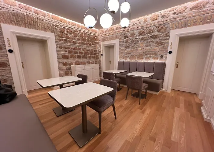 בית הארחה Martina 4*